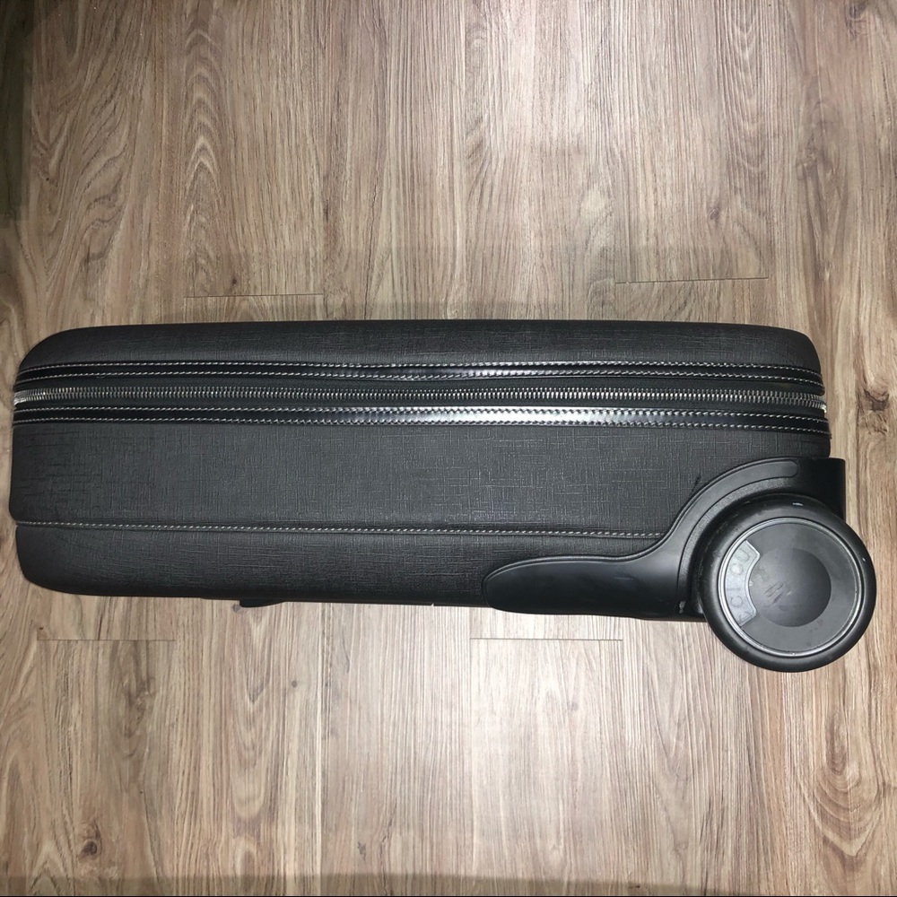 Luggage - Picture 4 of 5